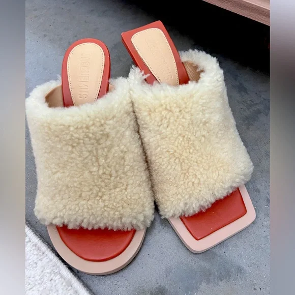 JACQUEMUS Les Mules Carre Rond Sherpa Heels - Picture 2 of 6